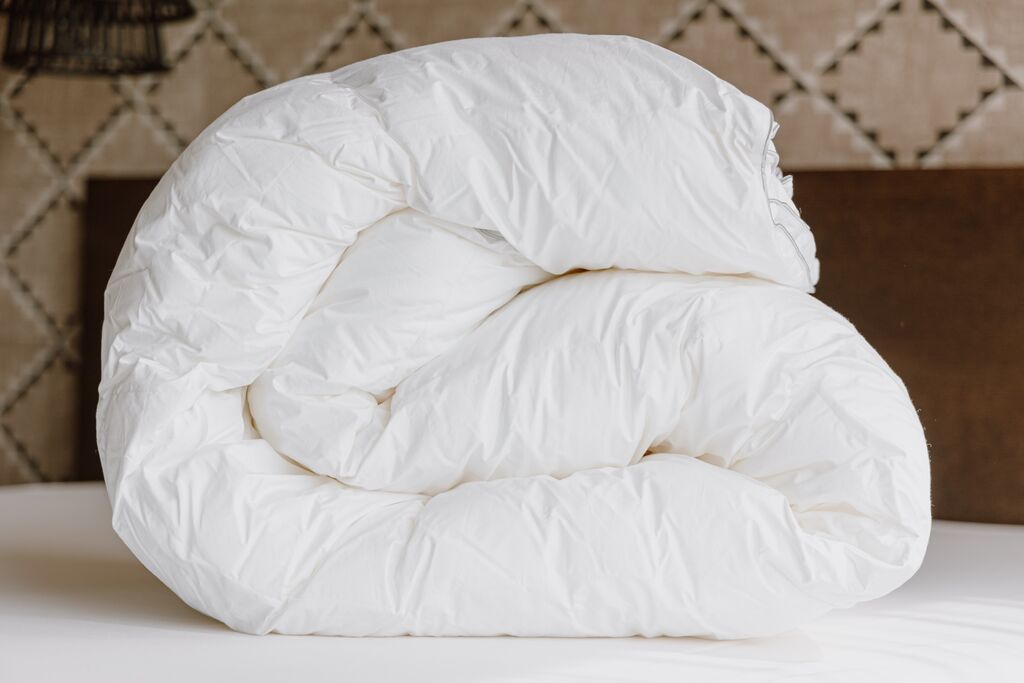 All Season Dekbed + 2 Hoofdkussens Bundel