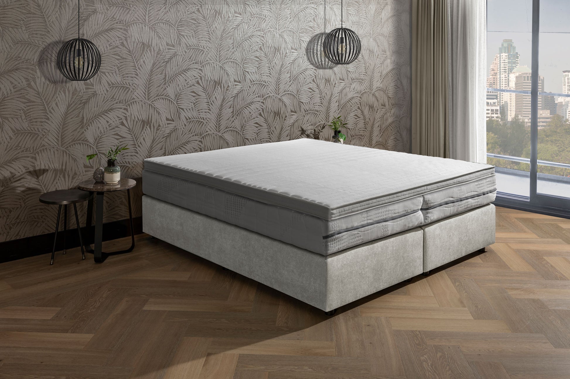 Van der Valk bed Luxury Stof Licht Grijs Taupe. Inclusief 7-zone pocketveren matras en topper.
