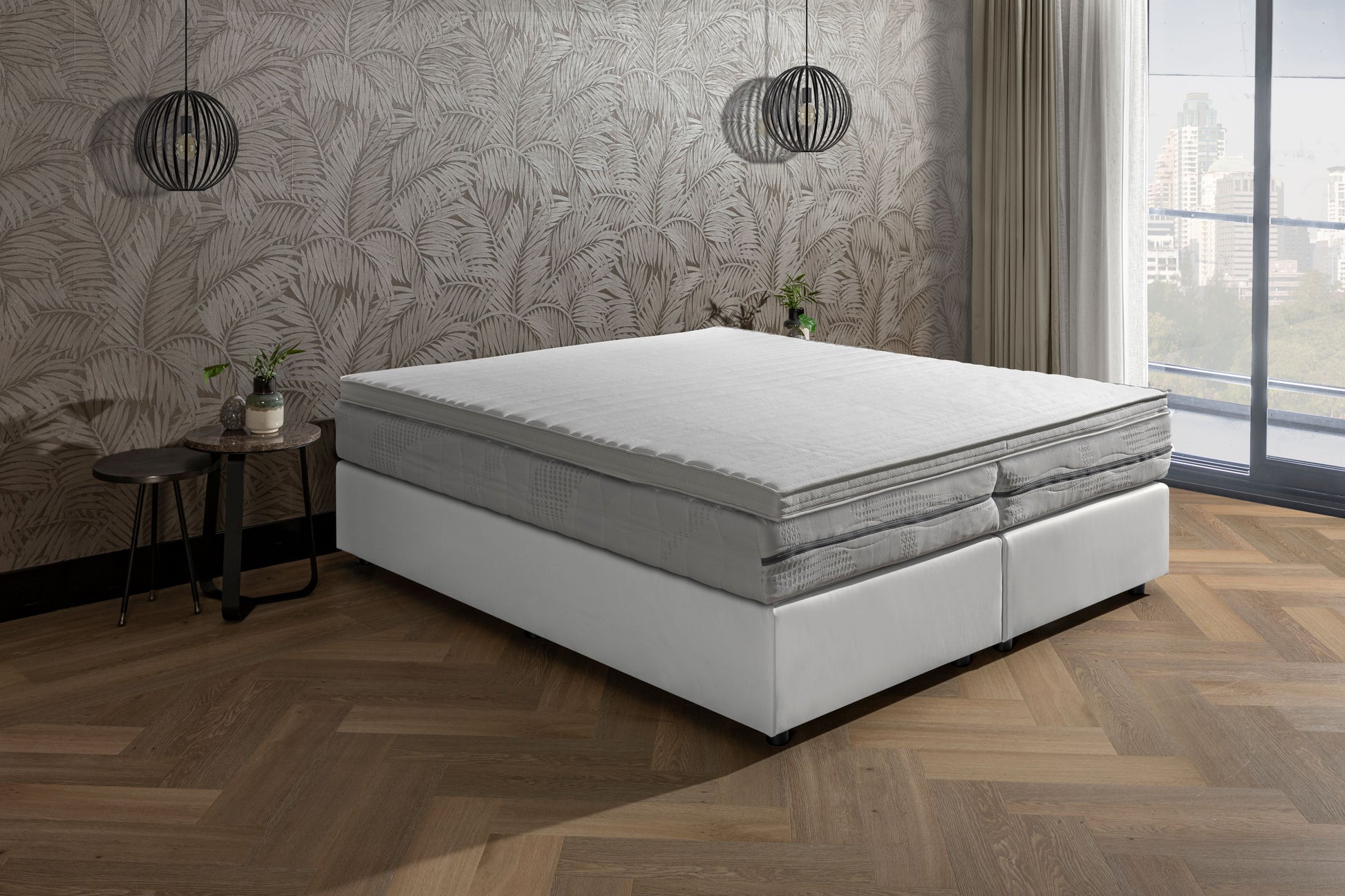 Van der Valk bed Luxury Skaileer Wit. Inclusief 7-zone pocketveren matras en topper.