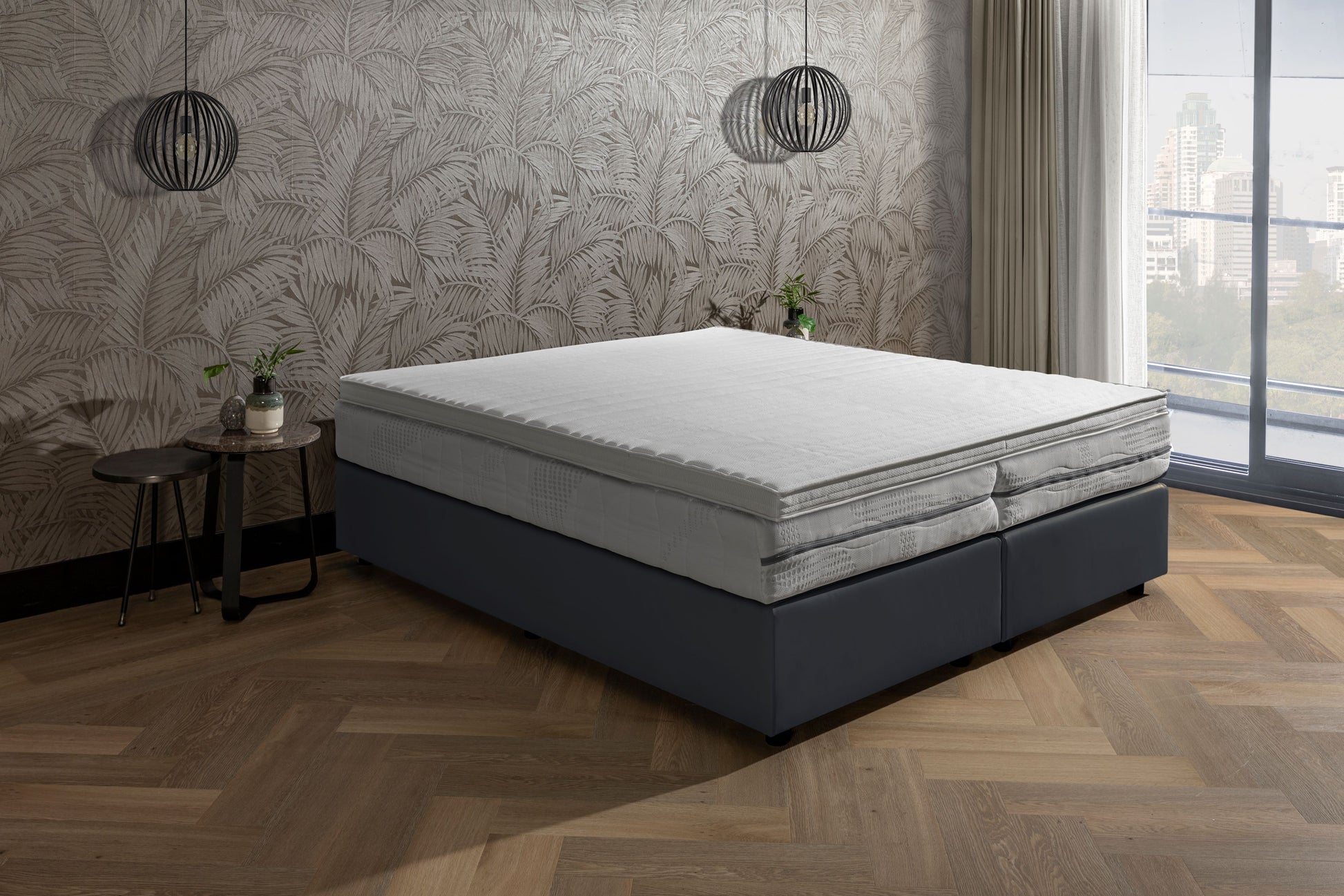 Van der Valk bed Luxury Skaileer Donkerblauw. Inclusief 7-zone pocketveren matras en topper.