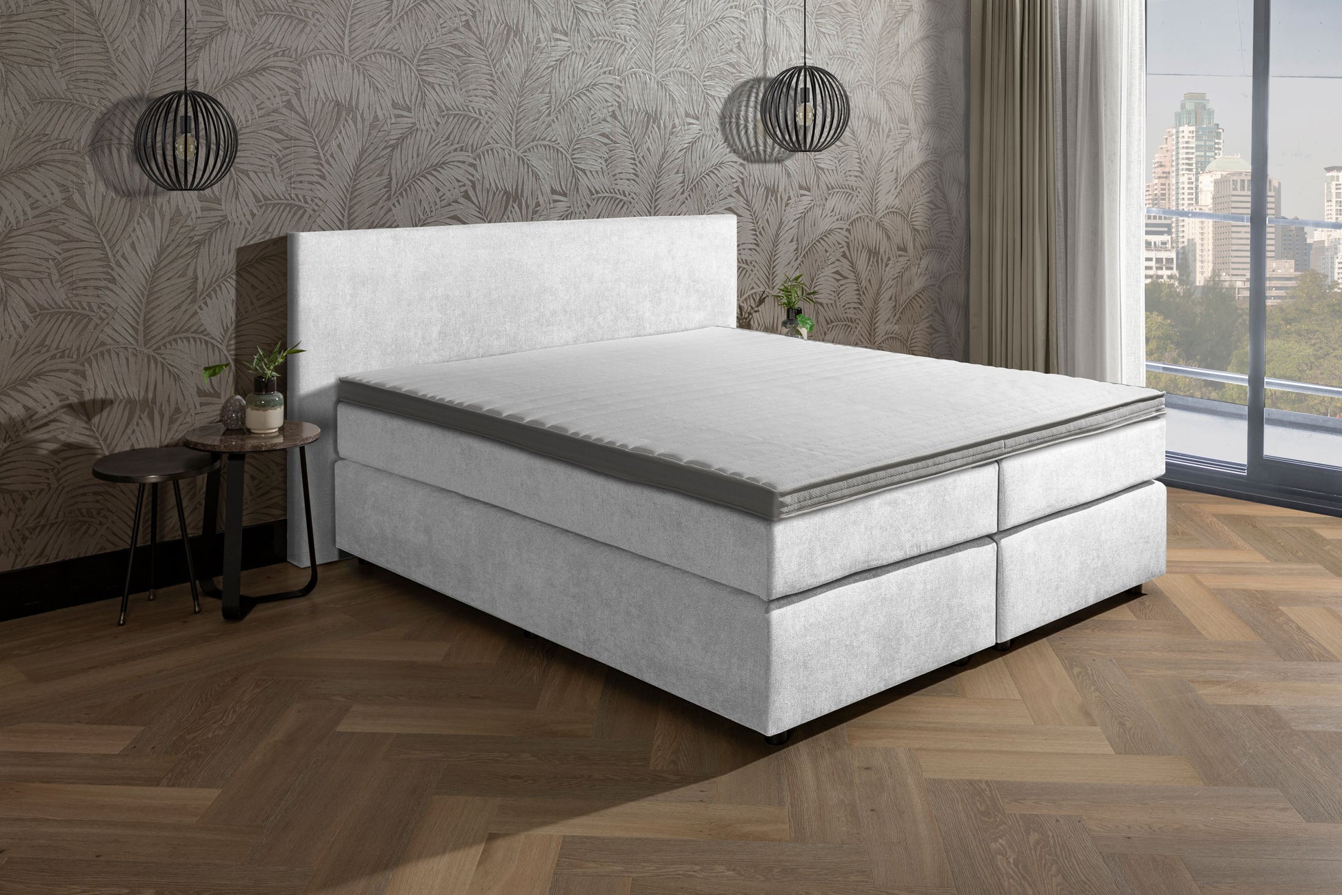 Van der Valk bed Suite Stof Wit. Inclusief hoofdbord, topper en gestoffeerd matras.