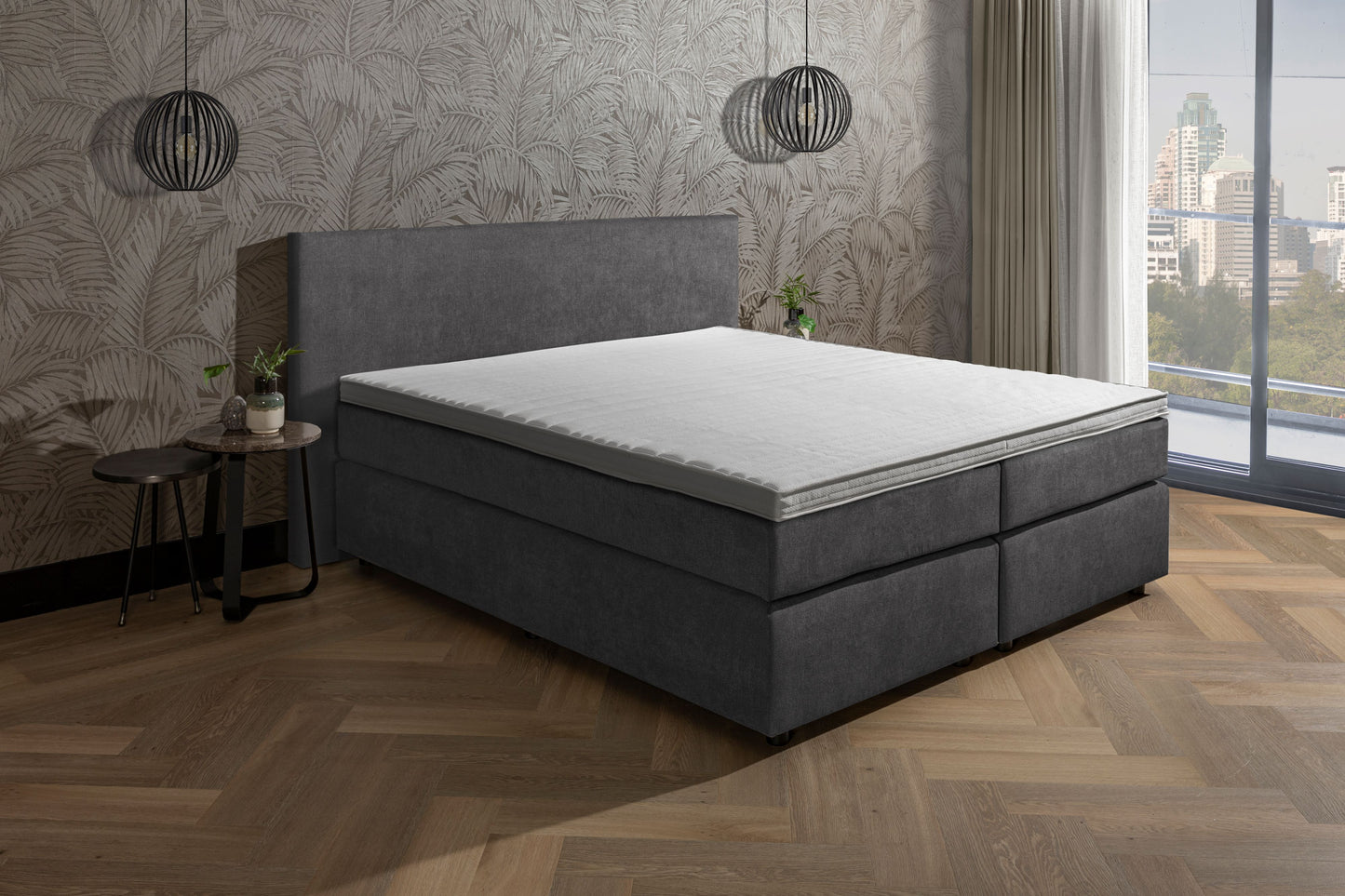 Van der Valk bed Suite Stof Antraciet. Inclusief hoofdbord, topper en gestoffeerd matras.